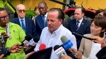 Gobierno destaca apoyo de Japón para reforzar combate al sargazo en playas dominicanas