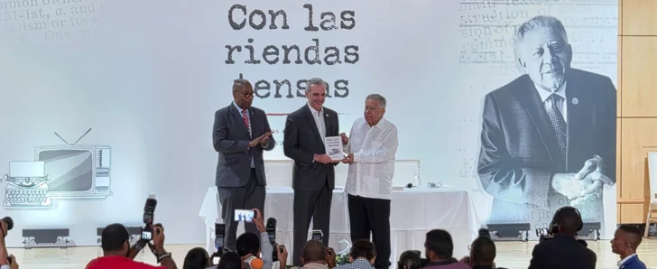 Juan Bolívar Díaz: una vida de periodismo sin rendirse, en 641 páginas