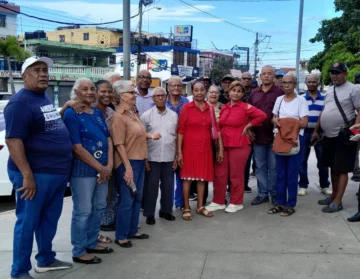 Residentes de Los Tres Brazos exigen justicia tras más de ocho años de proceso por presunta venta irregular de terrenos Residentes de Los Tres Brazos exigen justicia tras más de ocho años de proceso por presunta venta irregular de terrenos