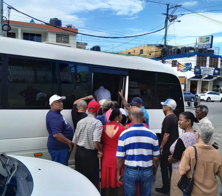 Residentes de Los Tres Brazos exigen justicia tras más de ocho años de proceso por presunta venta irregular de terrenos Residentes de Los Tres Brazos exigen justicia tras más de ocho años de proceso por presunta venta irregular de terrenos