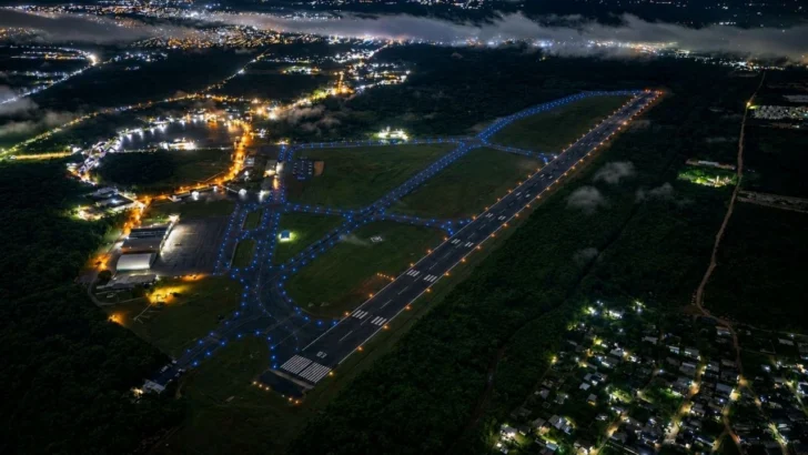 Gobierno inaugura nueva torre de control y sistema de luces en la Base Aérea de San Isidro