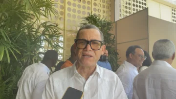 Olivares defiende reforma laboral, mientras empresarios alertan sobre costos e incertidumbre Olivares defiende reforma laboral, mientras empresarios alertan sobre costos e incertidumbre