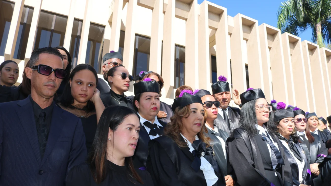 Jueces paralizan labores en San Francisco de Macorís y reclaman mejoras salariales y más personal Jueces paralizan labores en San Francisco de Macorís y reclaman mejoras salariales y más personal
