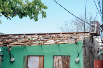 MIVHED interviene viviendas vulnerables en Cristo Rey y San Carlos
