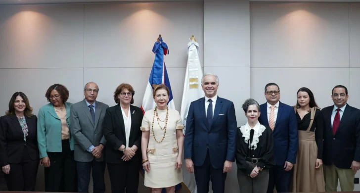 Ministerio de Educación y Sur Futuro firman acuerdo para fortalecer la educación en valores y el desarrollo sostenible en comunidades vulnerables