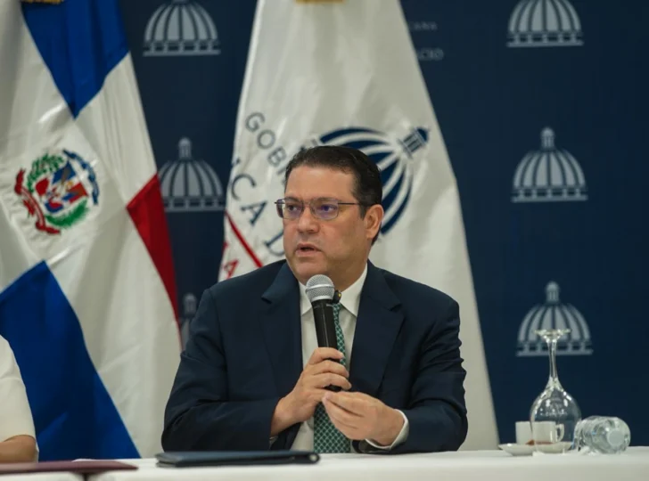 RD y Ecuador aceleran negociaciones para un acuerdo comercial que abarca energía, comercio y movilidad