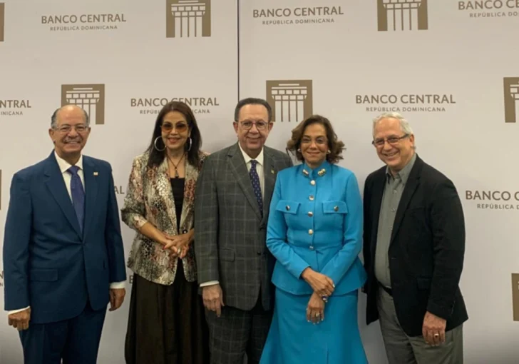 Colección del Banco Central publica “Sonetos en la menor”, de Olga Lara