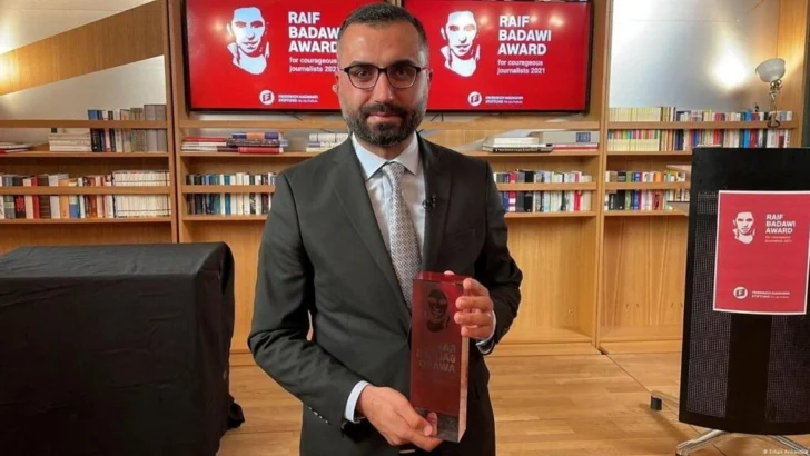 Turquía: inicio del juicio contra el periodista Alican Uludağ 