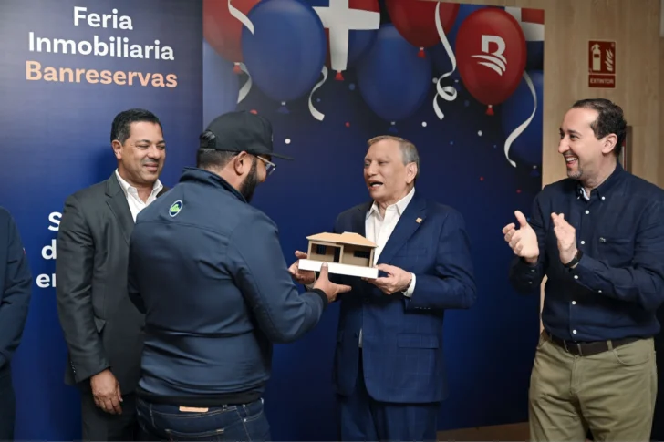 Tu-Casa-RD-alcanza-primer-lugar-en-ventas-y-como-mayor-referidor-hipotecario-en-feria-inmobiliaria-de-Banreservas-1-728x485