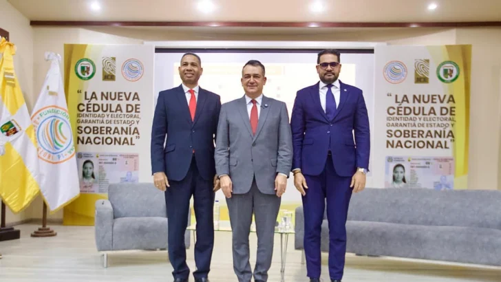 Fundación Dominicana Debate Global y la JCE destacan nueva cédula como inversión estratégica para el país