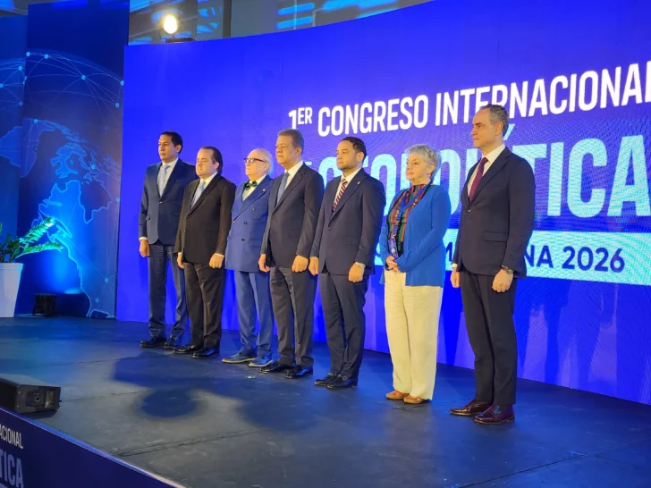  RD debate su lugar en el nuevo orden mundial en el Primer Congreso Internacional de Geopolítica
