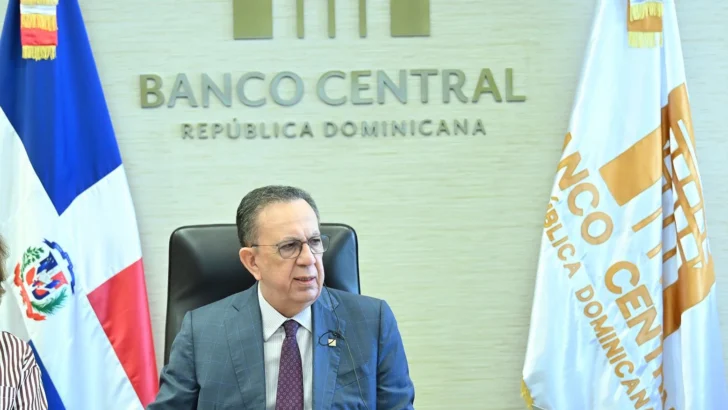 Valdez Albizu recibe delegación técnica del Tesoro de EE.UU. para explorar cooperación con el Banco Central