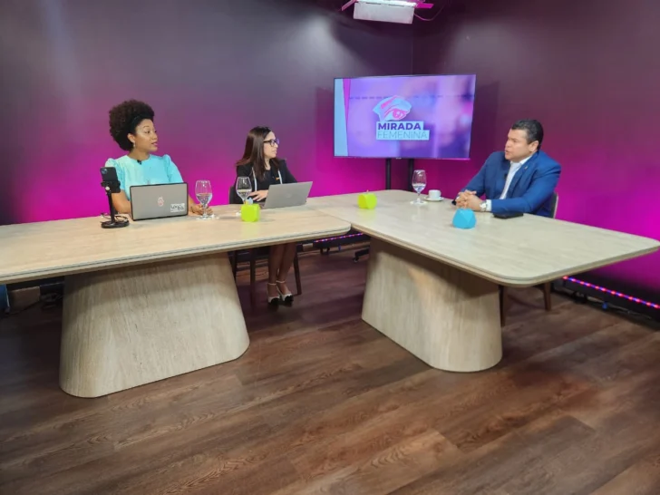  Diputado Tobías Crespo durante entrevista en 