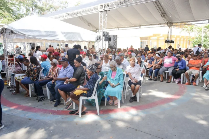 Supérate desembolsa en Puerto Plata RD$31 millones en bonos de emergencia