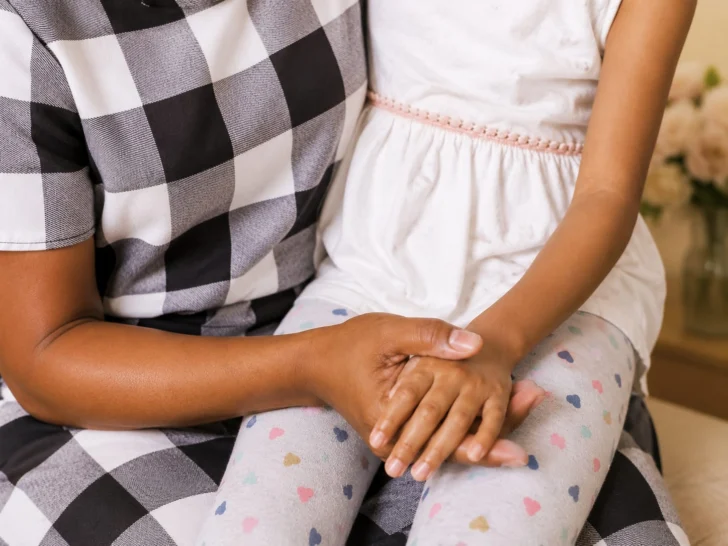 Madre que no se rinde: la lucha de Tanya por sacar adelante a sus dos hijas con condiciones especiales