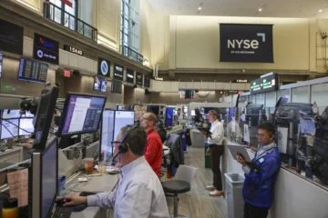 Wall Street cierra mixto tras subida de la inflación en EEUU y del precio del petróleo