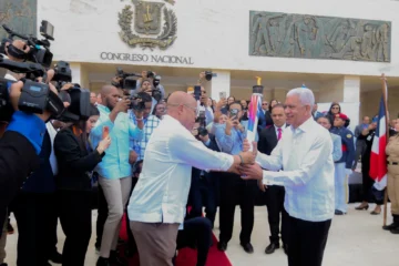 Antorcha de los Juegos Centroamericanos y del Caribe llegó al Congreso este martes Antorcha de los Juegos Centroamericanos y del Caribe llegó al Congreso este martes