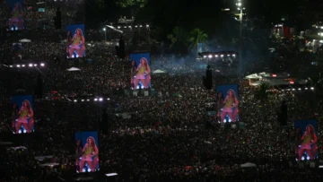 Shakira se corona reina de Copacabana ante dos millones de espectadores