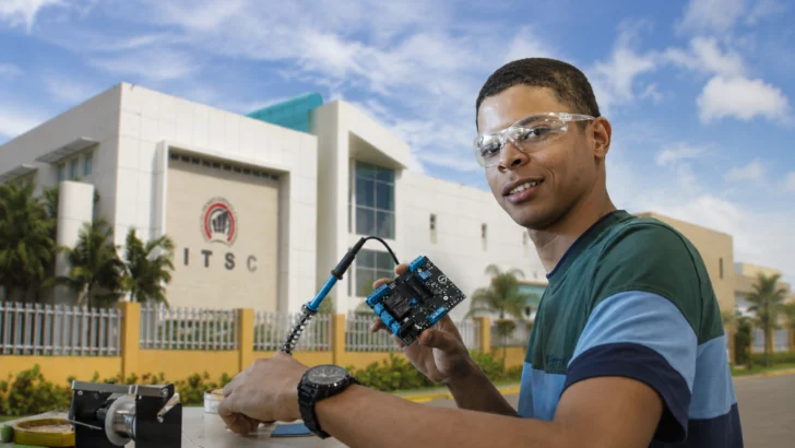 ITSC licita laboratorio de semiconductores mientras RD apuesta por producir microchips antes de 2028