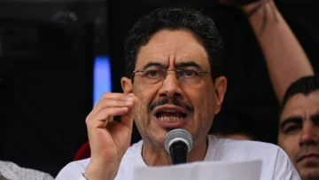 Quién es Iván Cepeda, el filósofo cuyo padre fue asesinado en un crimen de Estado y que ahora busca continuar la senda de Petro en Colombia Quién es Iván Cepeda, el filósofo cuyo padre fue asesinado en un crimen de Estado y que ahora busca continuar la senda de Petro en Colombia