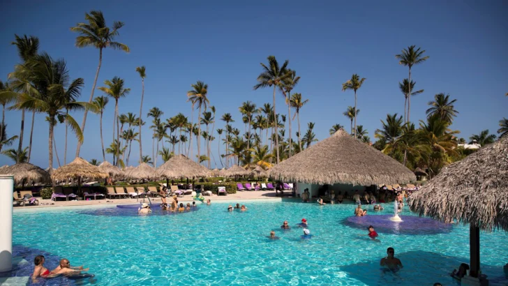 Hoteles, bares y restaurantes crece 5.9 % impulsados por auge del turismo en RD Hoteles, bares y restaurantes crece 5.9 % impulsados por auge del turismo en RD