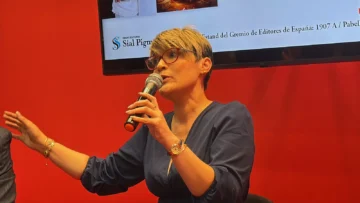 La poeta dominicana Lizamavel Collado lleva su voz a la Feria del Libro de Bogotá con 