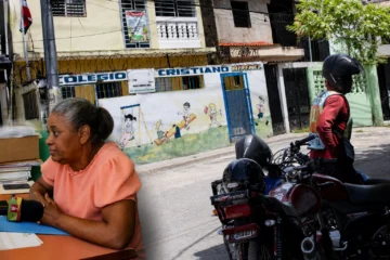 Directora de colegio en Villa Hermosa denuncia amenazas de motoristas por parada frente a centro educativo