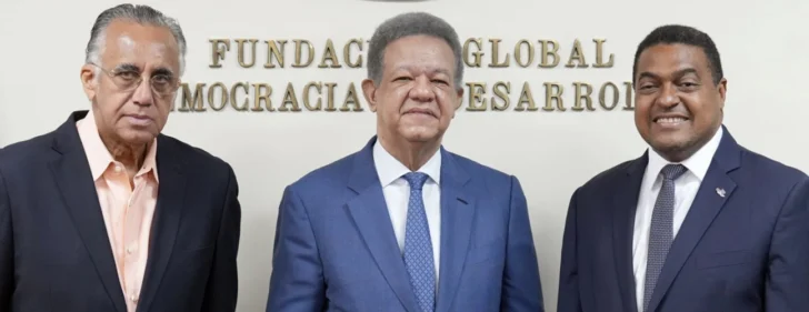 Leonel Fernández exhorta a población a apoyar Santo Domingo 2026