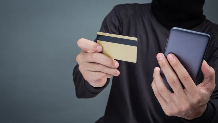 Exempleado es acusado de desfalcar RD$ 60 millones mediante transferencias fraudulentas