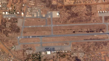 Explosiones y disparos sacuden el aeropuerto de Niamey, capital de Níger Explosiones y disparos sacuden el aeropuerto de Niamey, capital de Níger
