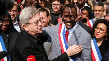 Las primarias han terminado: Mélenchon presiona al resto de la izquierda en su primer gran mitin de campaña