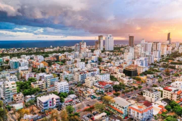 Santo Domingo: la ciudad que crece. Cómo la expansión urbana amenaza la calidad de vida de sus habitantes Santo Domingo: la ciudad que crece. Cómo la expansión urbana amenaza la calidad de vida de sus habitantes