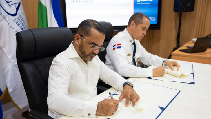 Policía Nacional e ITLA inician capacitación sobre inteligencia artificial y firman acuerdo para fortalecer transformación tecnológica