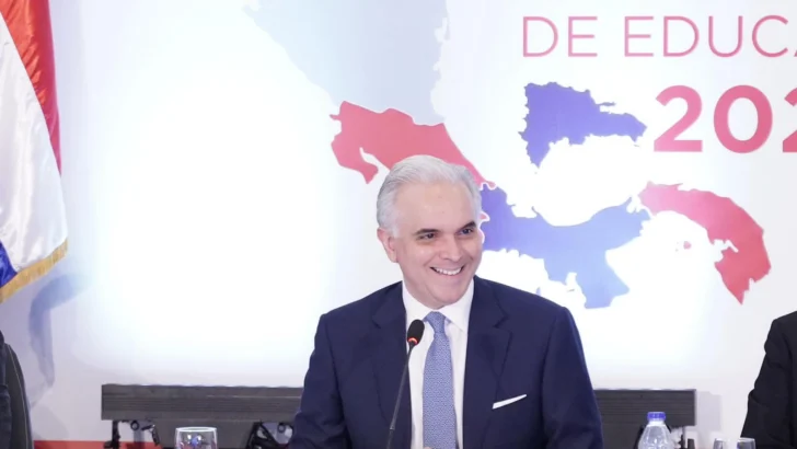 Tras resultados de PISA 2025, Educación plantea revisar el currículo escolar Tras resultados de PISA 2025, Educación plantea revisar el currículo escolar
