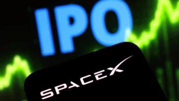 SpaceX sale a la bolsa con una valoración récord, impulsada por las promesas de la IA SpaceX sale a la bolsa con una valoración récord, impulsada por las promesas de la IA