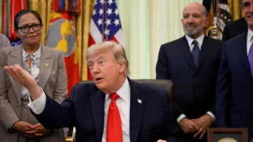 En directo: Trump anuncia un gran acuerdo con Irán, pero Teherán niega haber tomado una decisión final