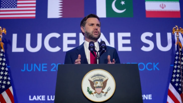 Irán afirma que administrará el estrecho de Ormuz en medio de negociaciones con EEUU