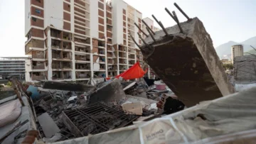 ¿Deficiencias de construcción?: piden auditar viviendas donadas por el chavismo desplomadas en el doble terremoto