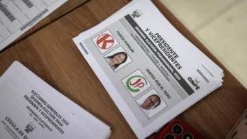 Balotaje en Perú: Sánchez supera a Fujimori por unos 41.000 votos con el más del 96 escrutado