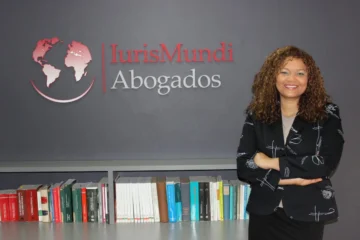 Abogada urge a dominicanos en España a regularizarse antes del 30 de junio