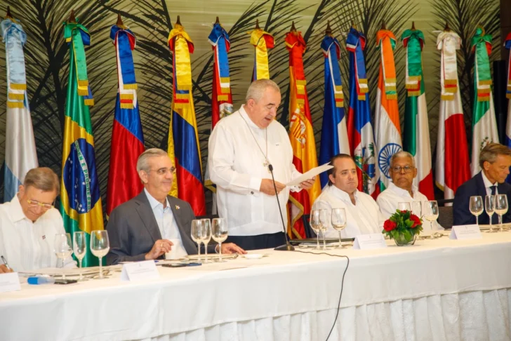 Cuerpo Diplomático ofrece almuerzo en honor al presidente Abinader en el hotel El Embajador Cuerpo Diplomático ofrece almuerzo en honor al presidente Abinader en el hotel El Embajador