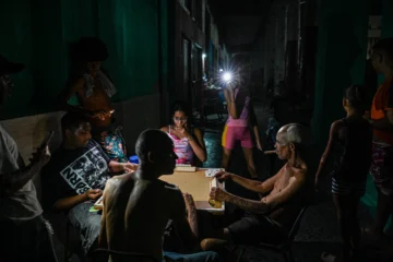 EEUU contempla tres escenarios contra Cuba, donde además se registra fuerte sismo EEUU contempla tres escenarios contra Cuba, donde además se registra fuerte sismo