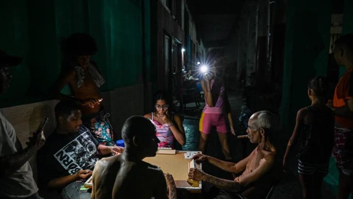 EEUU contempla tres escenarios contra Cuba, donde además se registra fuerte sismo EEUU contempla tres escenarios contra Cuba, donde además se registra fuerte sismo