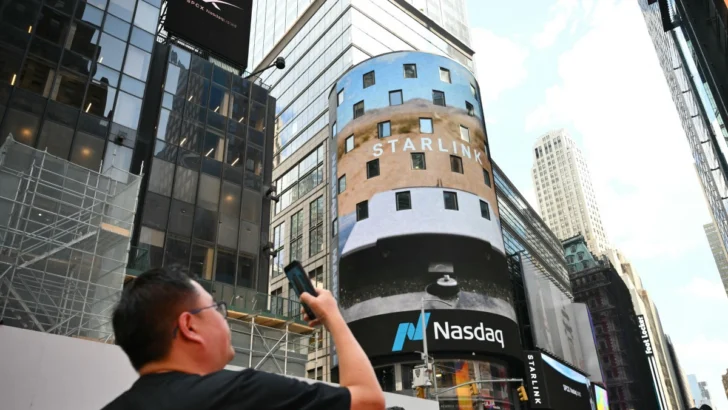Wall Street cierra dispar entre Medio Oriente y la reunión de la Fed