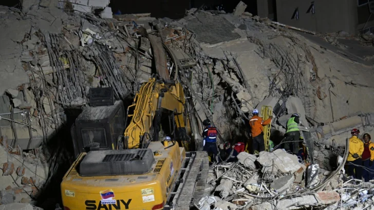 Casi mil muertos y más de 50.000 desaparecidos tras doble terremoto en Venezuela