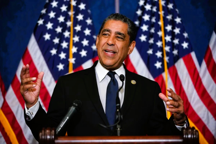 Quiénes son Darializa Chevalier y Adriano Espaillat, los protagonistas de una reñida primaria demócrata en Nueva York