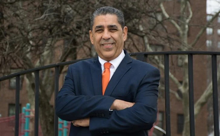 Quiénes son Darializa Chevalier y Adriano Espaillat, los protagonistas de una reñida primaria demócrata en Nueva York