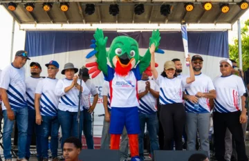 Más de 700 jóvenes deportistas reciben en Montecristi la Antorcha de los Valores de Santo Domingo 2026