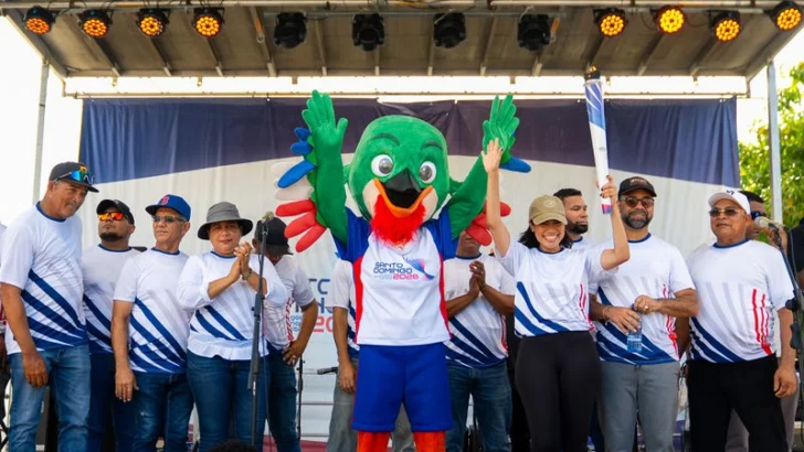 Más de 700 jóvenes deportistas reciben en Montecristi la Antorcha de los Valores de Santo Domingo 2026