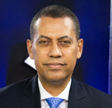 A Leonel, con el cariño de siempre